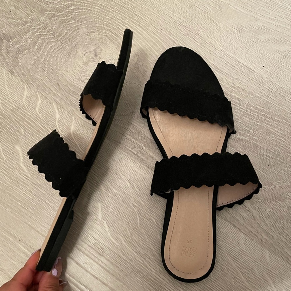 Faux Suede Scallop Flat Black Sandals - Picture 6 of 11